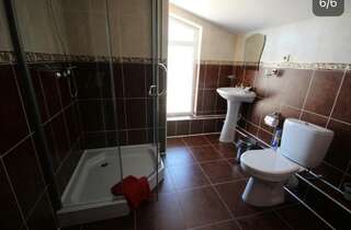 Гостевой дом Аргус Витязево 4-х местный номер ‘’Стандарт’’ без балкона-5