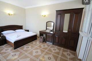 Гостевой дом Аргус Витязево 4-х местный номер ‘’Стандарт’’ без балкона-17