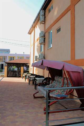 Гостевой дом Аргус Витязево 4-х местный номер ‘’Стандарт’’ без балкона-28