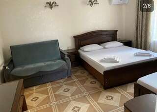 Гостевой дом Аргус Витязево 4-х местный номер ‘’Стандарт’’ без балкона-11